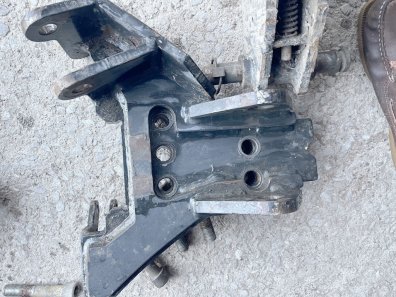 McConnel axle mount hedge trimmer brackets, to fit John Deere 20 series 6 cylinder tractors with cab suspension