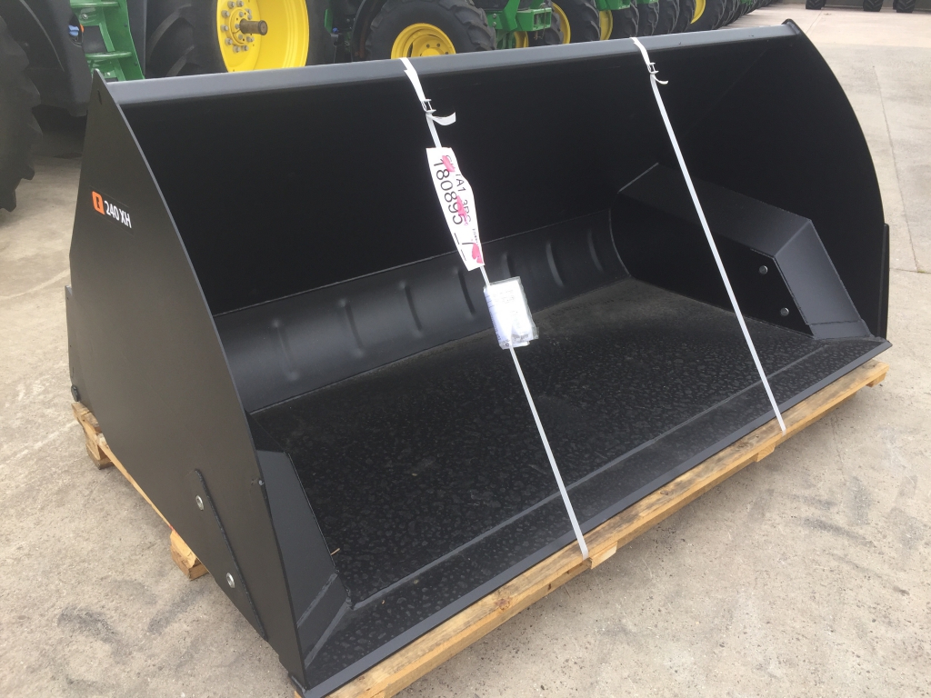 Quicke 240XH toe tip high reach bucket, NEW, 8ft wide, 2 cube