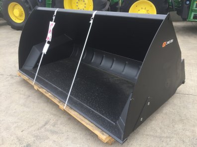 Quicke 240XH toe tip high reach bucket, NEW, 8ft wide, 2 cube