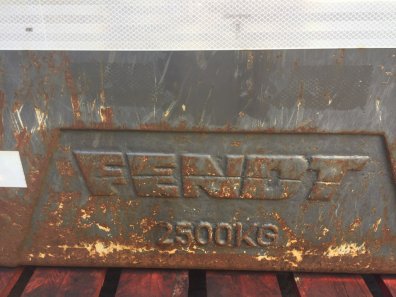 Fendt 2500kg weight