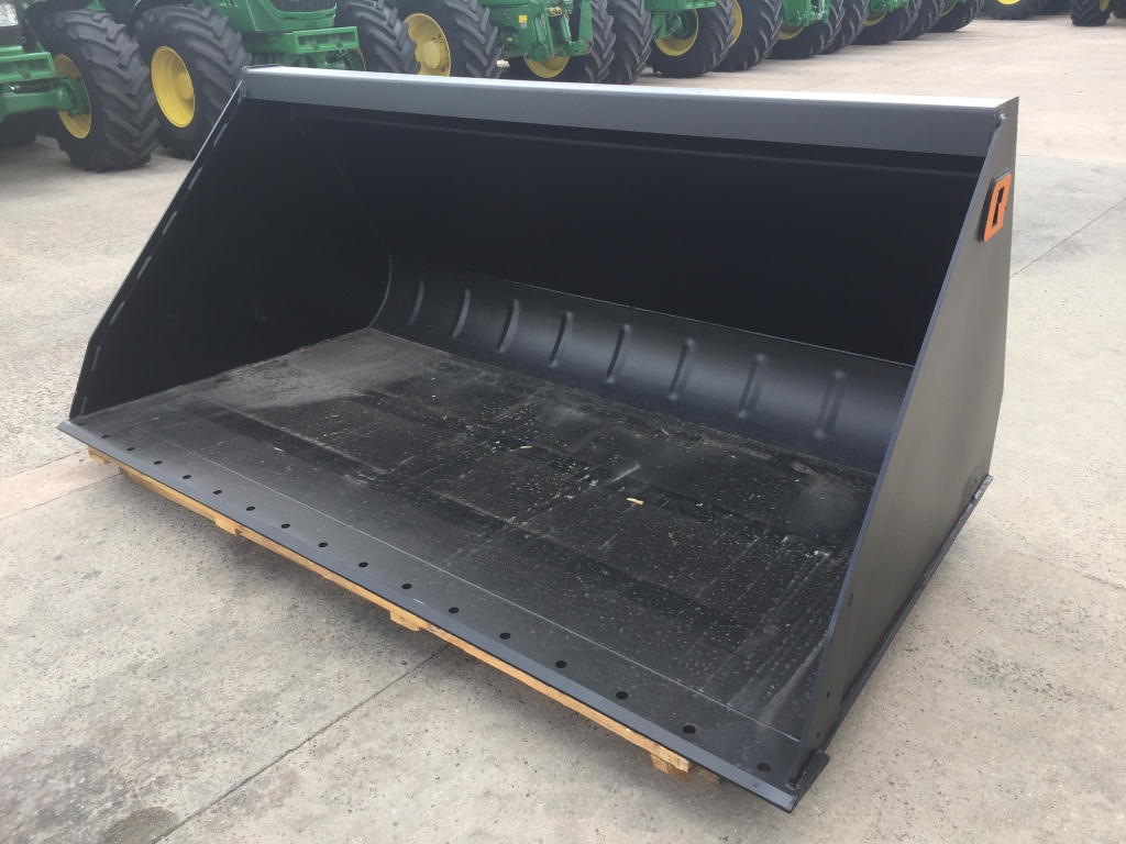Quicke 260GXL+ Bucket, new, 8ft 6 wide, choice of bolt on hooks, optional bolt on hooks, 2.3 cube