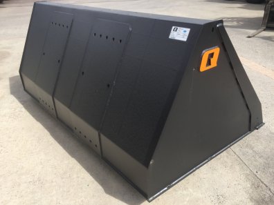 Quicke 260GXL+ Bucket, new, 8ft 6 wide, choice of bolt on hooks, optional bolt on hooks, 2.3 cube