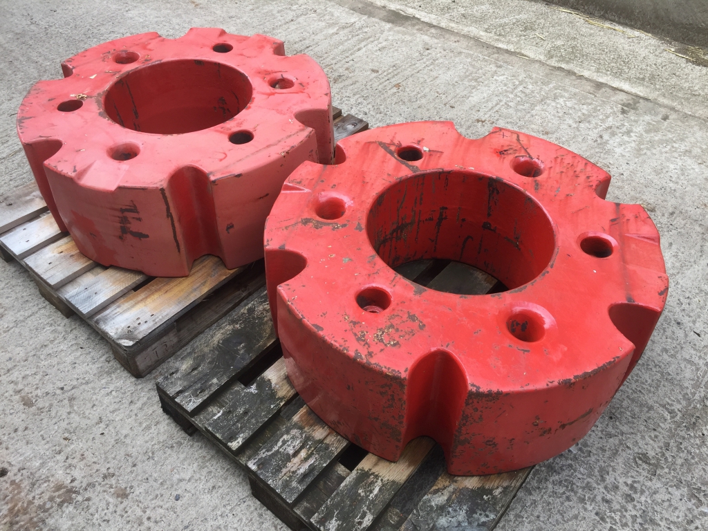2x 1000kg Fendt rear wheel weights