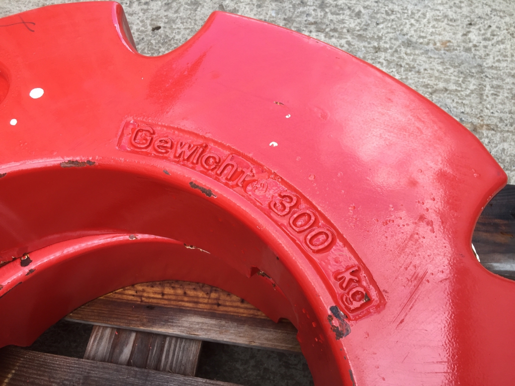 2x Fendt 300kg rear wheel weights