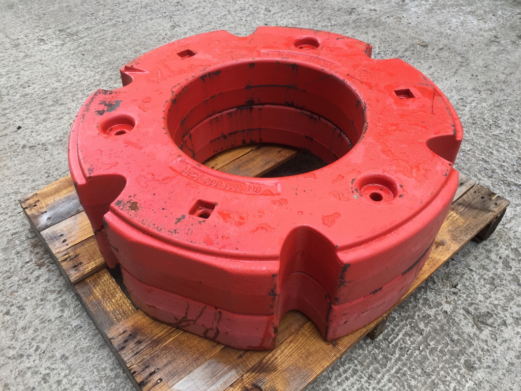 2x Fendt 295kg rear wheel weights