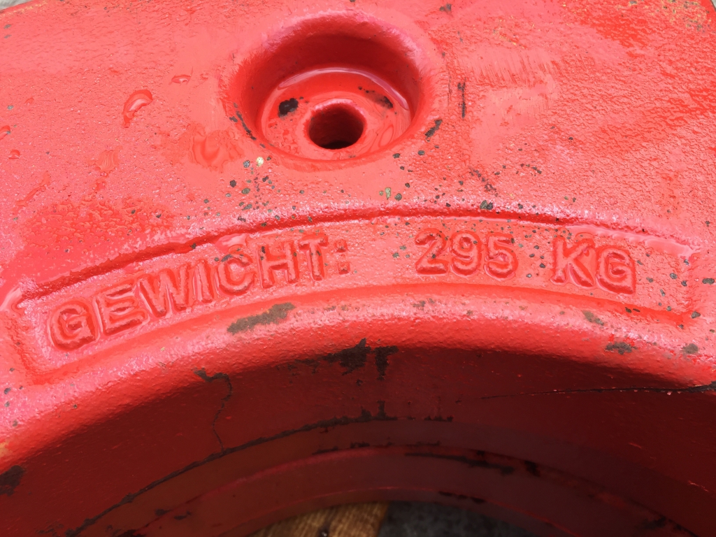 2x Fendt 295kg rear wheel weights
