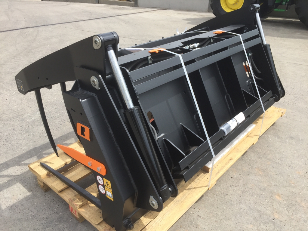 Quicke 210 Silograb XL, new, 7ft wide, KV tines, pin and cone hooks