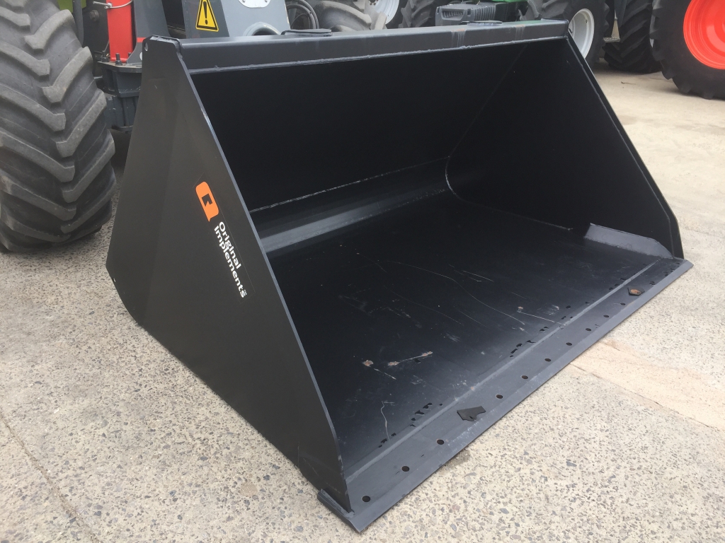 Quicke 2023HDX bucket, new, Claas scorpion/Kramer hooks, 7ft 6 wide, this bucket will hold approx. 1450kg of wheat