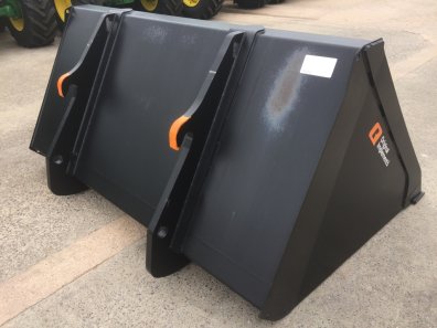 Quicke 2023HDX bucket, new, Claas scorpion/Kramer hooks, 7ft 6 wide, this bucket will hold approx. 1450kg of wheat