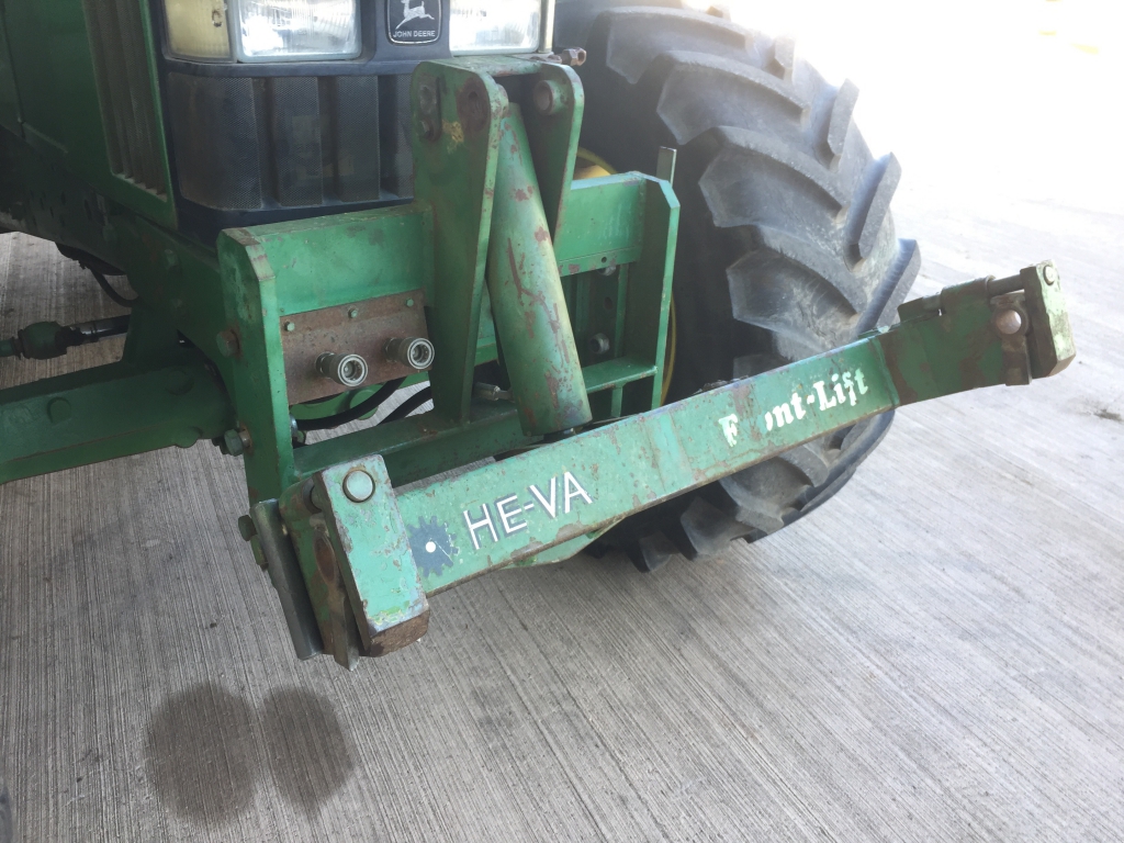 He-va front linkage, removed from 6000 series John Deere tractor