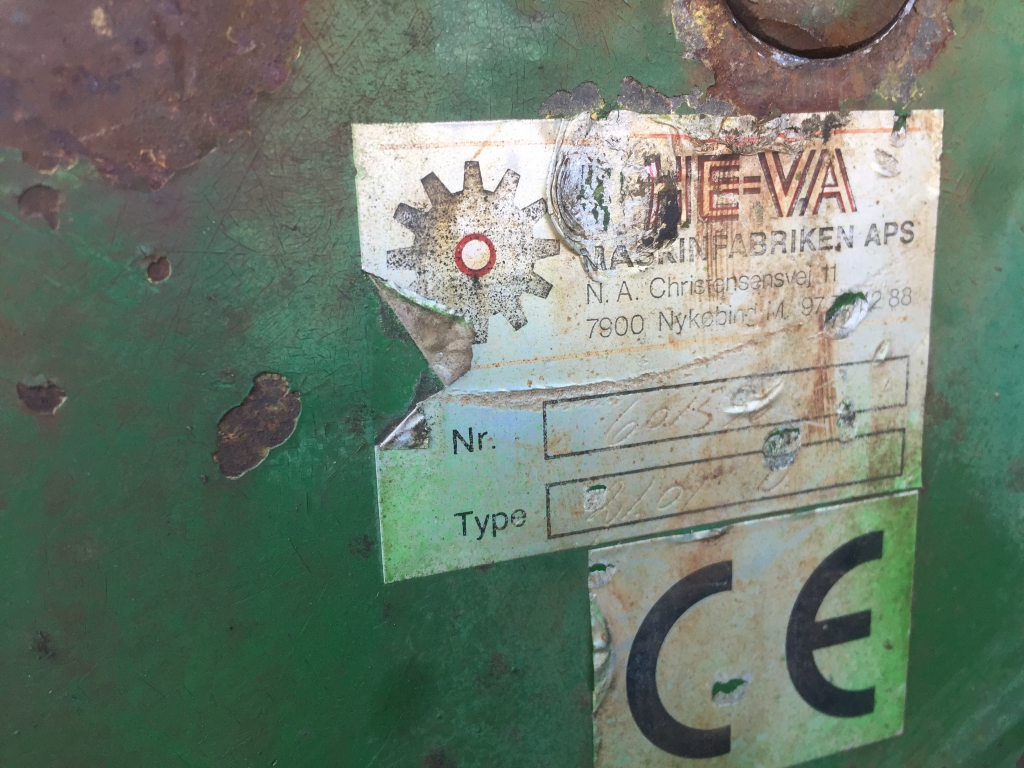 He-va front linkage, removed from 6000 series John Deere tractor