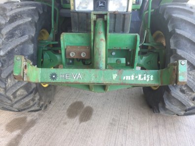 He-va front linkage, removed from 6000 series John Deere tractor