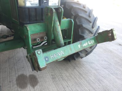 He-va front linkage, removed from 6000 series John Deere tractor