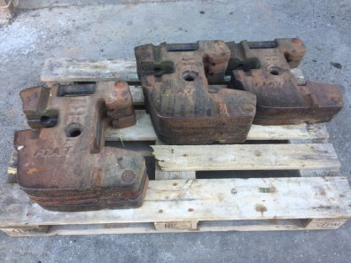 9x Fiat tractor weights, 40kg each