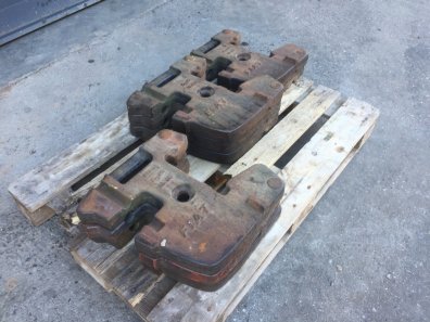 9x Fiat tractor weights, 40kg each