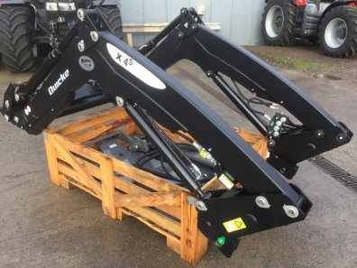 Quicke X4s loader, complete with brackets and valve to fit Massey Ferguson 5711s tractor, ex Demo - this loader has done approx 20 hours work and is as new, 1590kg lift capacity, Euro carriage, soft ride, third service, multi coupling, QCS QE command joystick, float and bucket shake function