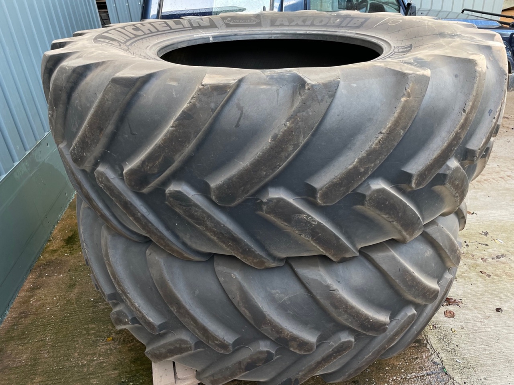 2x IF 710/75/42 Michelin Axiobib tyres 35%