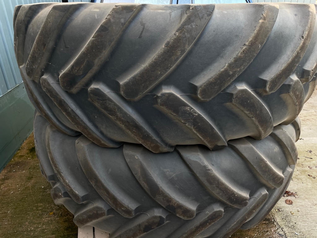 2x IF 710/75/42 Michelin Axiobib tyres 35%