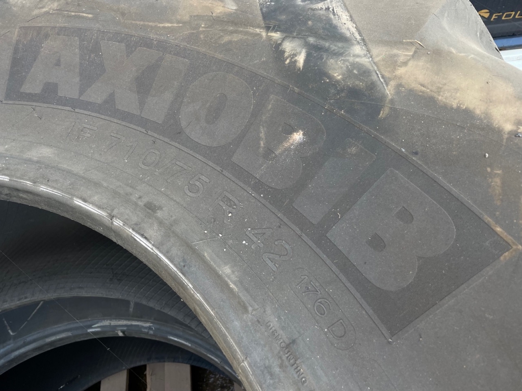 2x IF 710/75/42 Michelin Axiobib tyres 35%