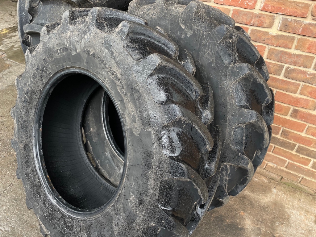 2x 16.9/34 + 2x 13.6/24 Firestone tyres, 95%