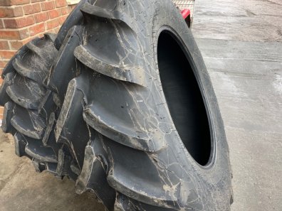 2x 16.9/34 + 2x 13.6/24 Firestone tyres, 95%