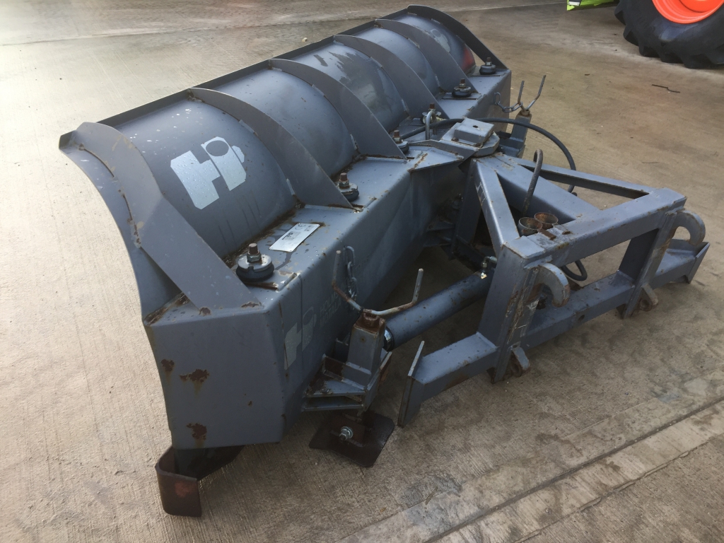 HOLMS snow plough, 9ft wide, hydraulic offset, Trima hooks