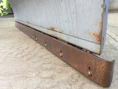 HOLMS snow plough, 9ft wide, hydraulic offset, Trima hooks