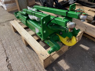John Deere 6120M pickup hitch, new, it will also fit a JD 6400, 6410, 6420 and 6430 tractors