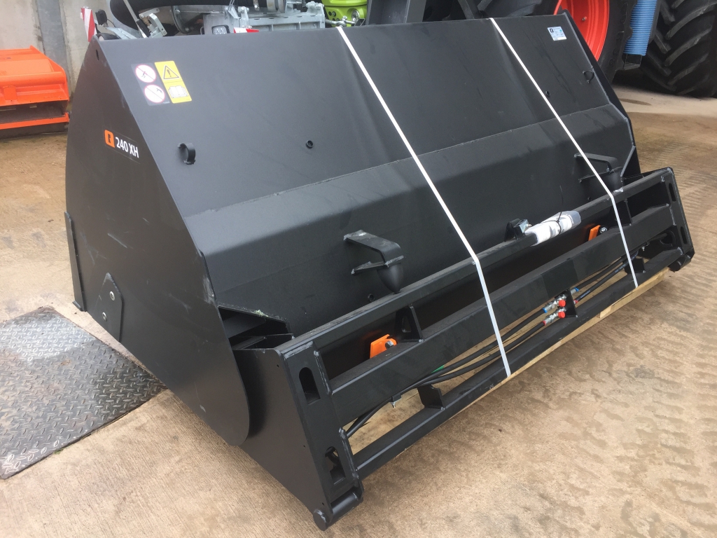 Quicke 240XH toe tip bucket, new, 7ft 6 wide, 2.1 cube