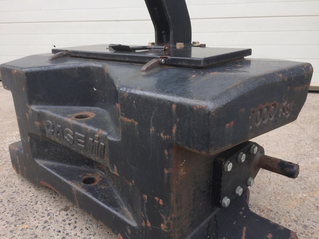 Case 1000kg weight block, used, built in tool box