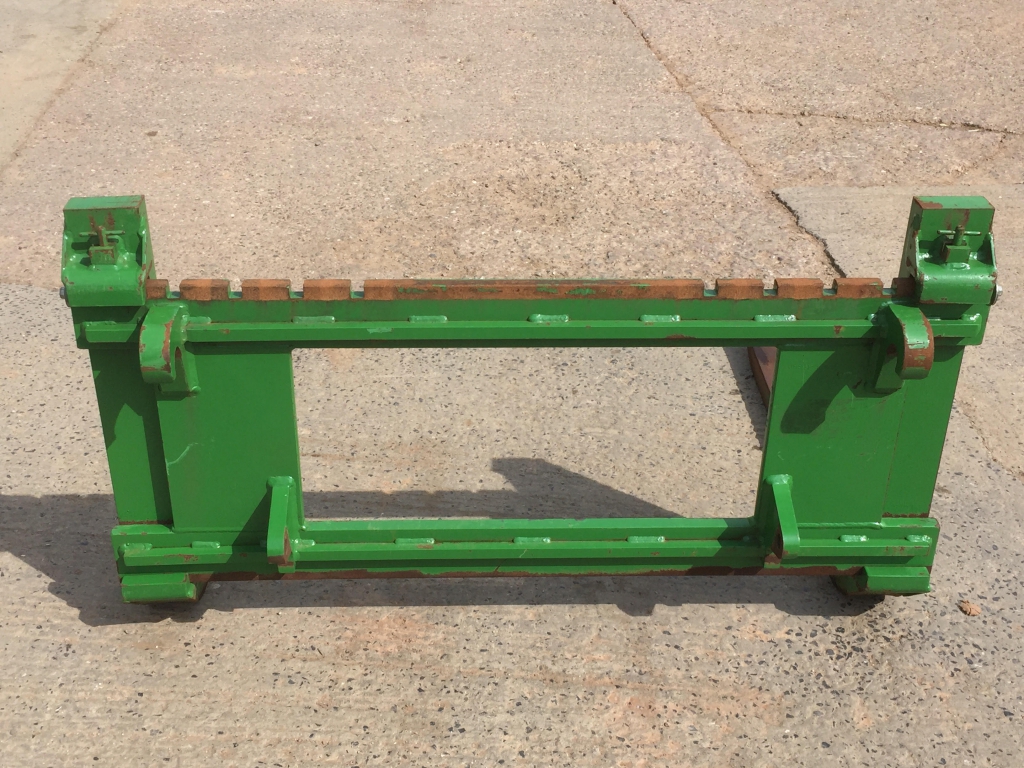 John Deere pallet tines, used, Euro 8 hooks