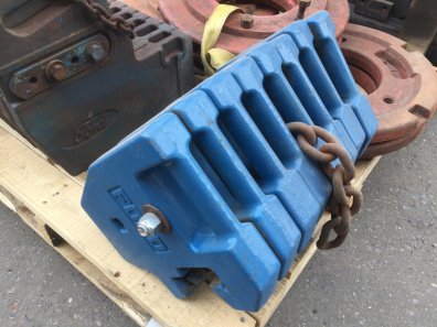 8x Ford tractor weights