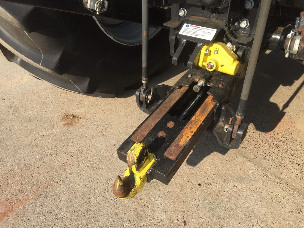 CNH push out pick up hitches, little use, to fit Case / New Holland tractors
