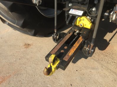 CNH push out pick up hitches, little use, to fit Case / New Holland tractors