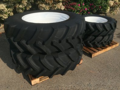 Ceat Farmax 420/85/34 + 340/85/24 tyres 99%, fitted to Ford /Case/New Holland rims