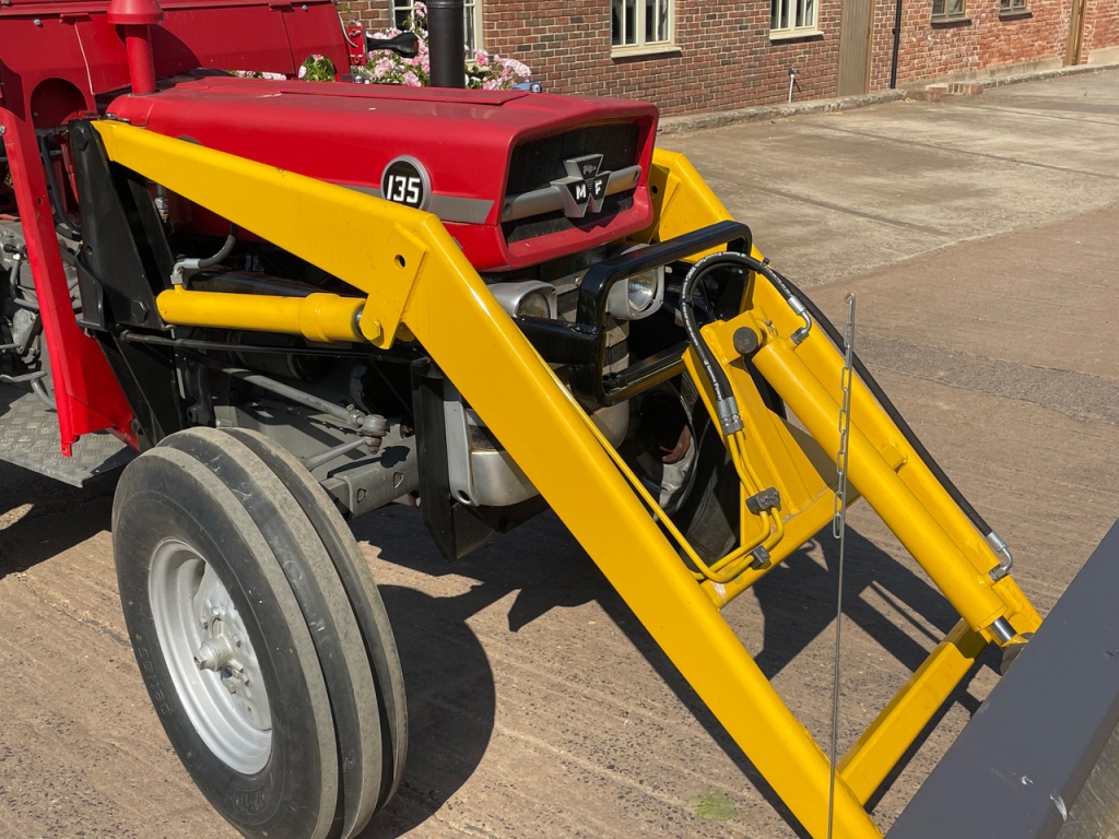 loader to fit Massey Ferguson 135, brackets and valve, hydraulic tip, bucket