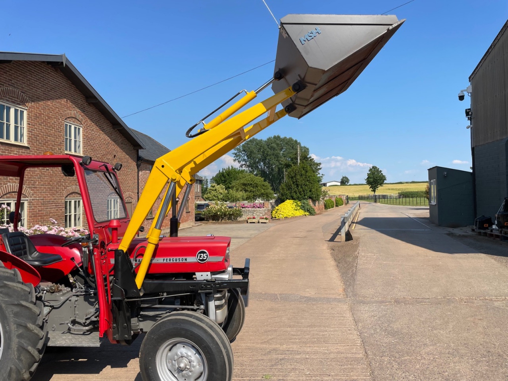 loader to fit Massey Ferguson 135, brackets and valve, hydraulic tip, bucket