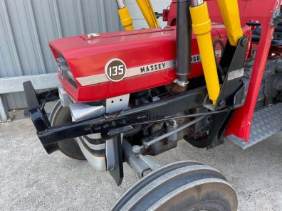 loader to fit Massey Ferguson 135, brackets and valve, hydraulic tip, bucket