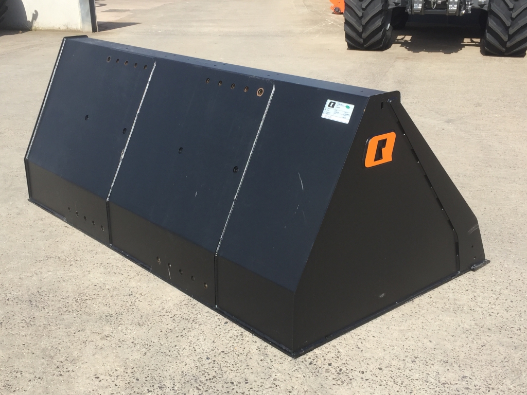 Quicke 240GL+ bucket, NEW, 7ft 6 wide, choice of bolt on hooks, 1.5 cube