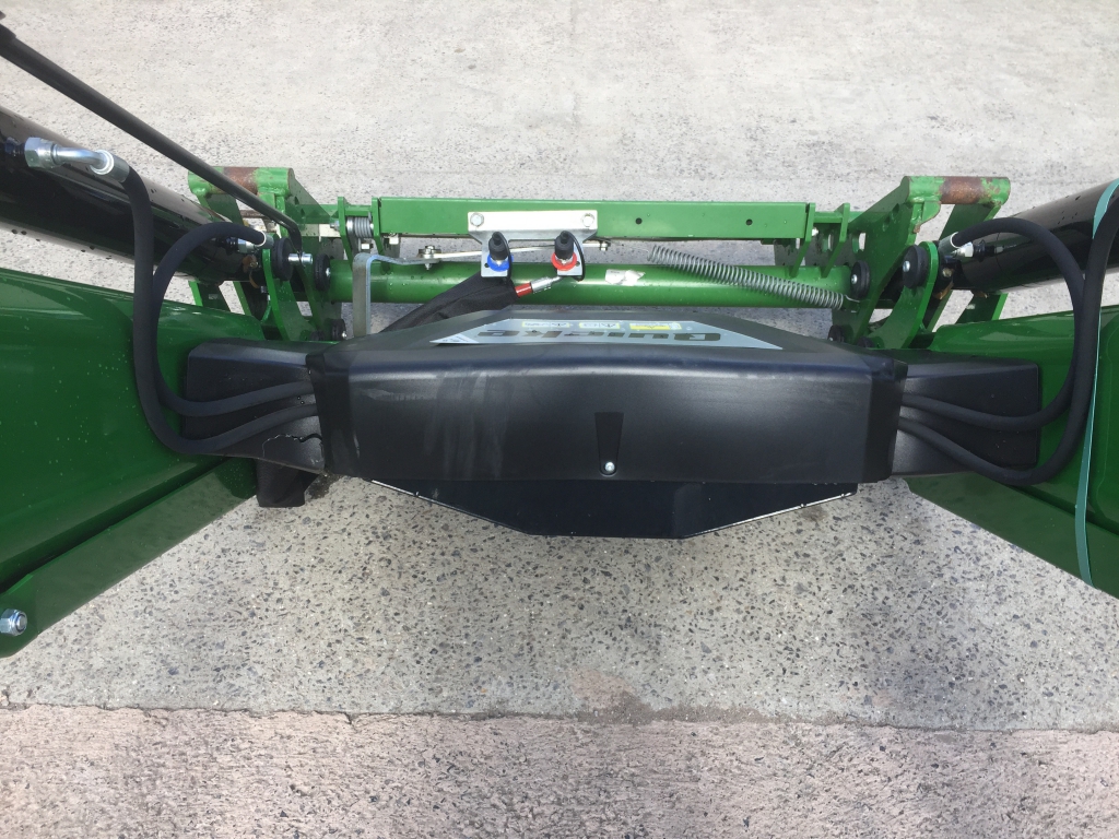 Quicke Q4m loader boom, Euro carriage, soft ride suspension, third service, this boom is similar to the Quicke Q46