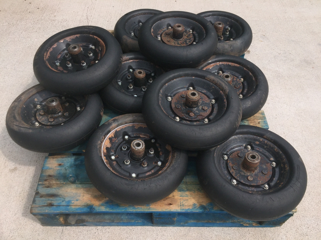 11x Mzuri Pro till rear press wheels