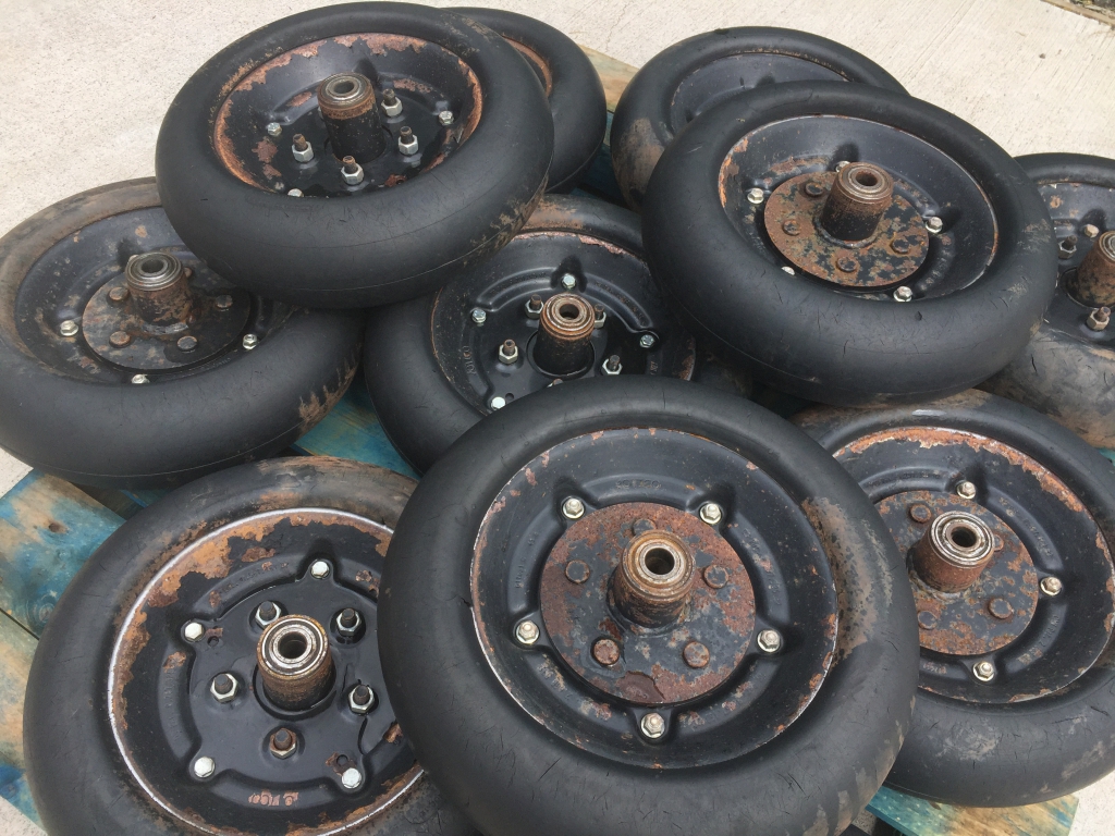 11x Mzuri Pro till rear press wheels