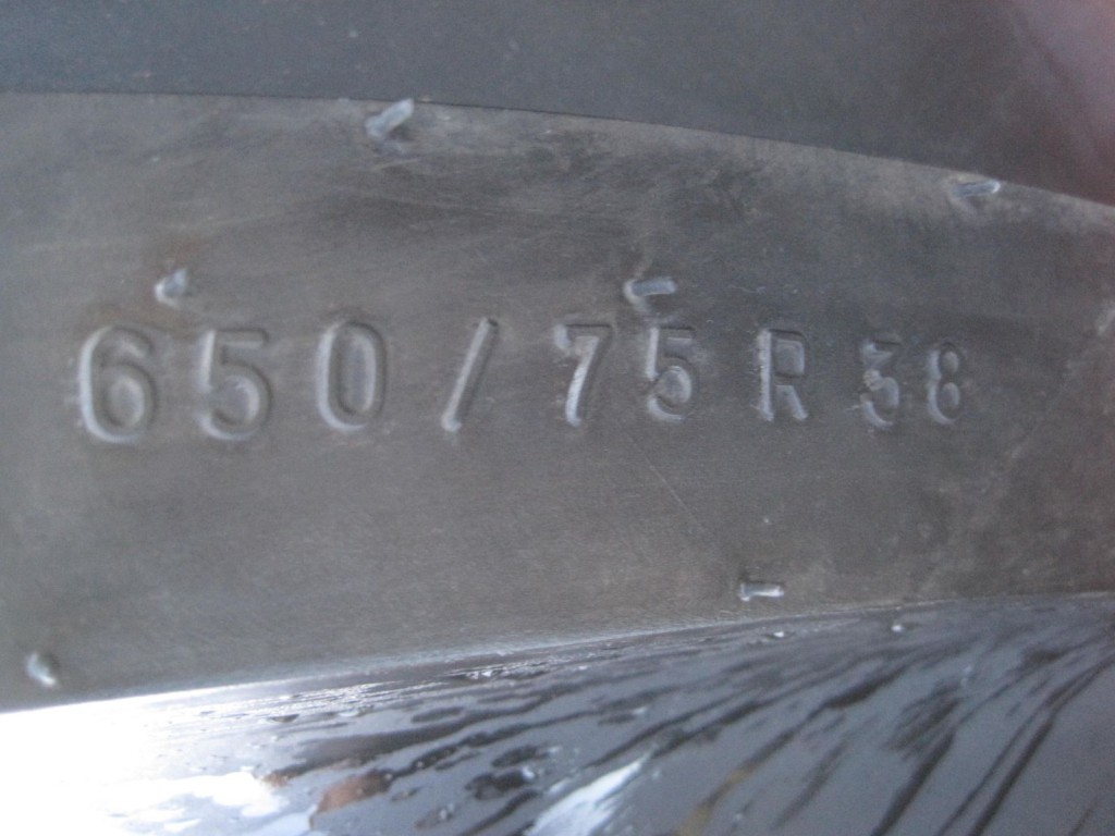 2x new 650/75/38 Michelin tyres