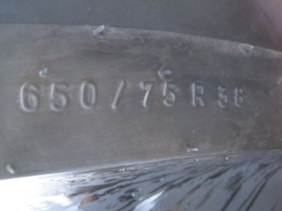 2x new 650/75/38 Michelin tyres