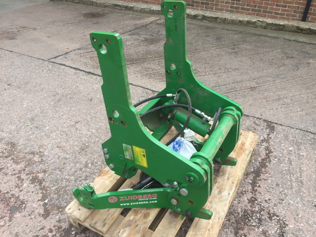 Zuidberg front linkage to fit 6000/6010 4 cylinder John Deere tractors, 2013, 3.2 ton, as new, removed from very low hour tractor