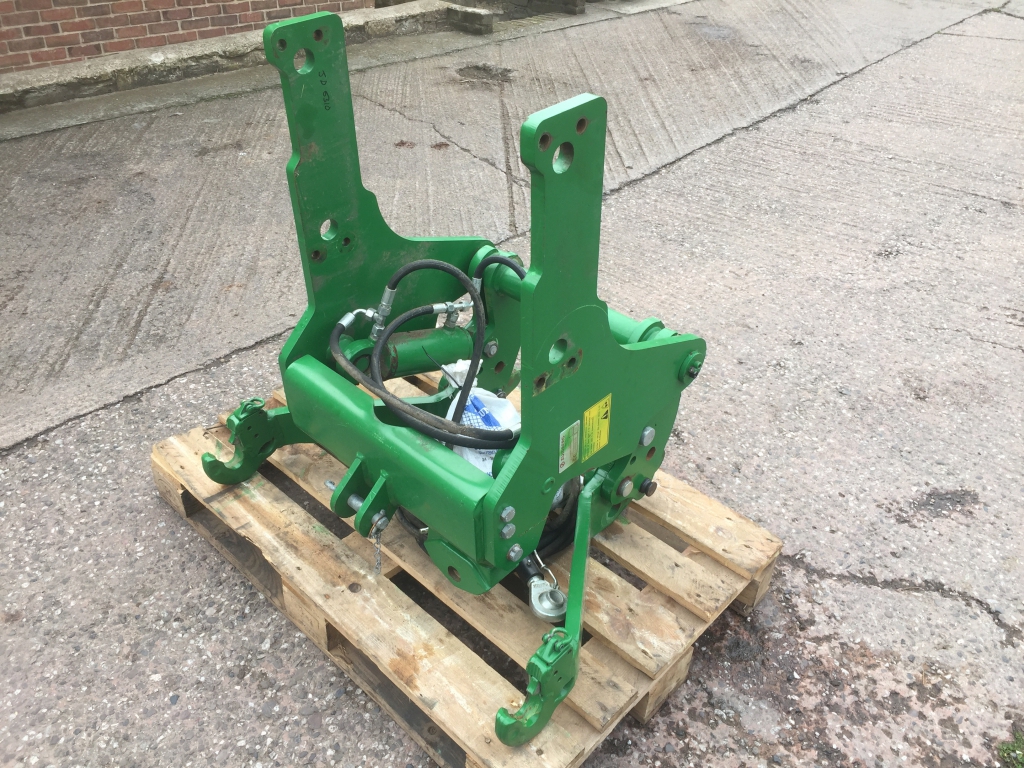 Zuidberg front linkage to fit 6000/6010 4 cylinder John Deere tractors, 2013, 3.2 ton, as new, removed from very low hour tractor