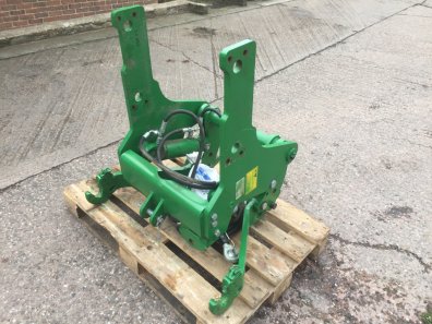 Zuidberg front linkage to fit 6000/6010 4 cylinder John Deere tractors, 2013, 3.2 ton, as new, removed from very low hour tractor