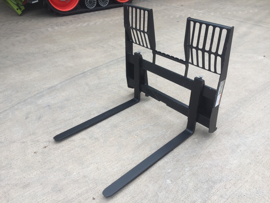 Quicke Walk through pallet tines, NEW, Skid steer hooks