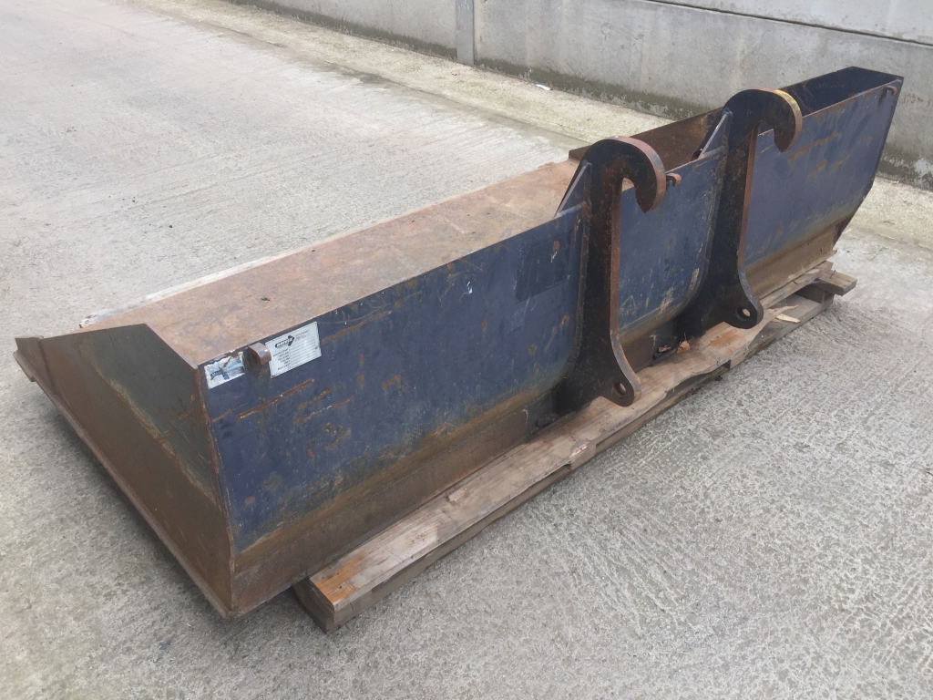 Drivex 7ft 6 Hi Vis bucket, 2002, JCB tool carrier hooks, little use