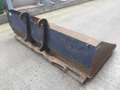 Drivex 7ft 6 Hi Vis bucket, 2002, JCB tool carrier hooks, little use